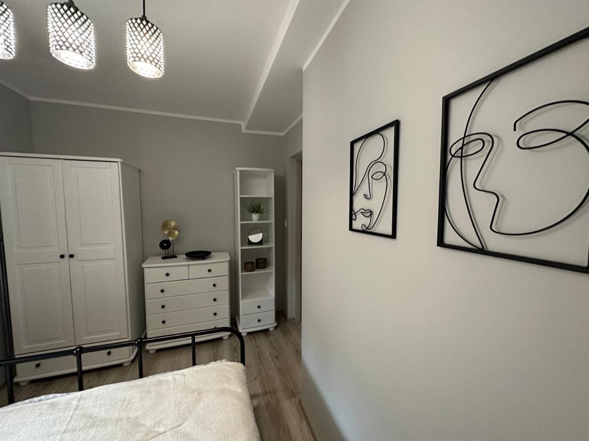 Apartament Przy Cieplickich Tezniach Еленя-Гура Экстерьер фото