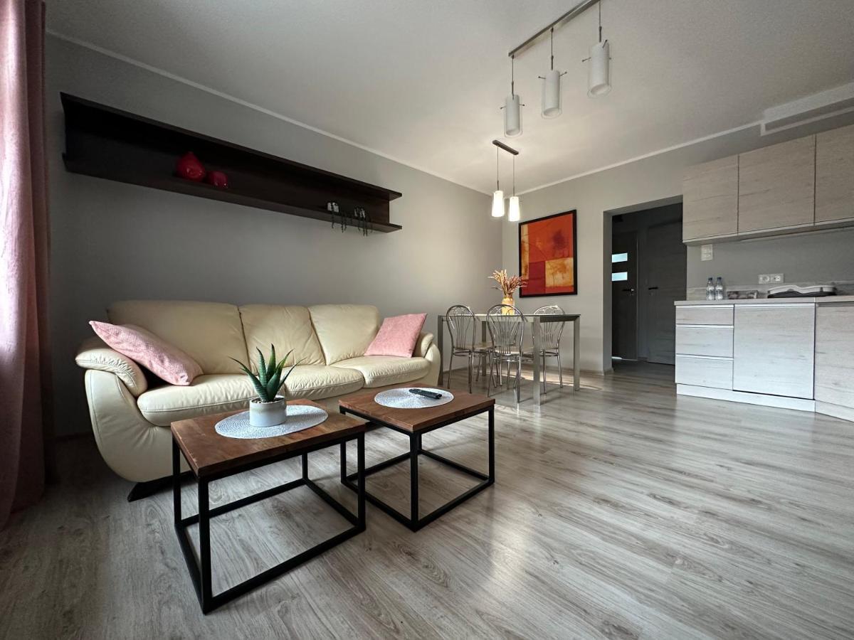 Apartament Przy Cieplickich Tezniach Еленя-Гура Экстерьер фото