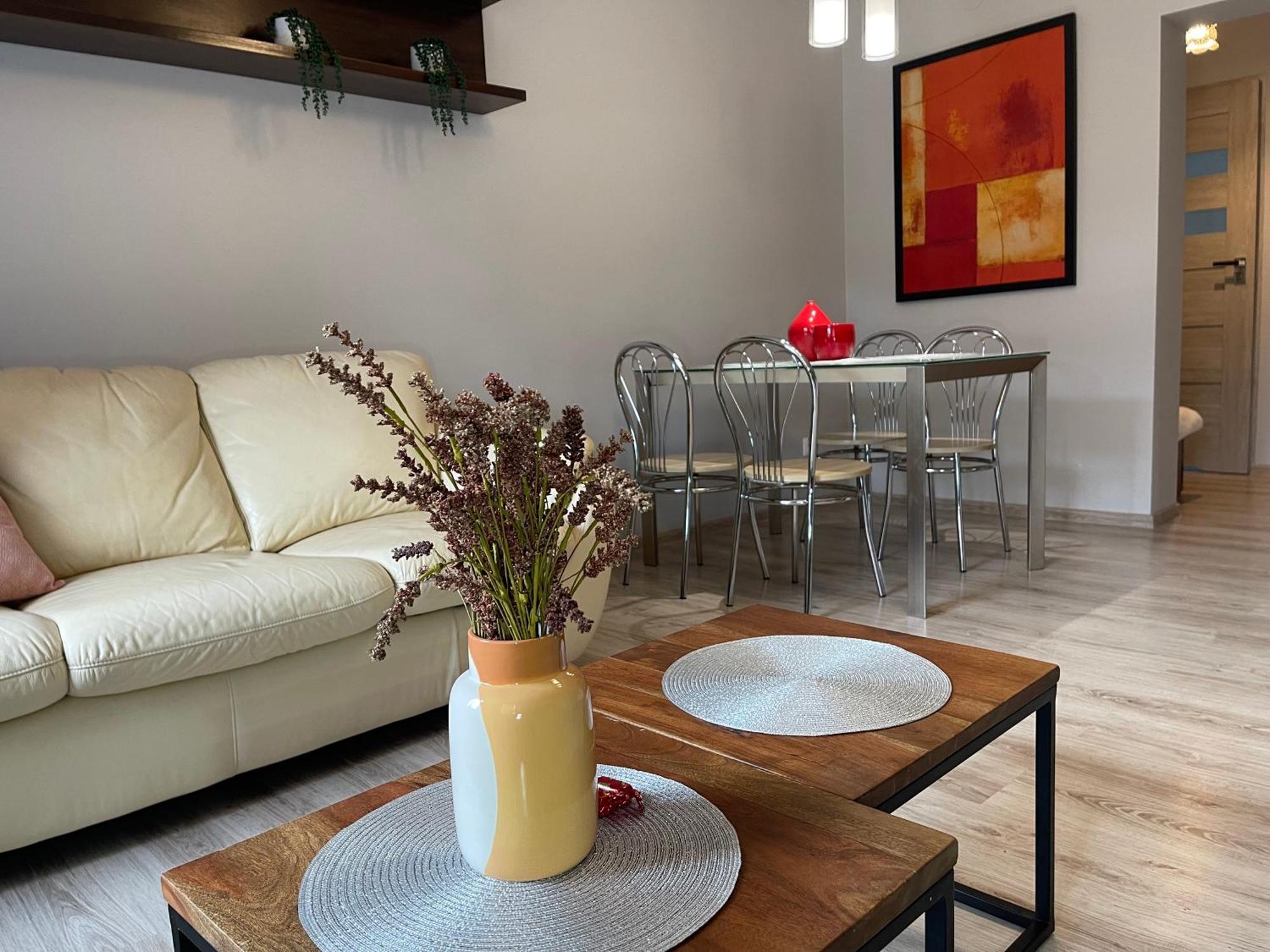 Apartament Przy Cieplickich Tezniach Еленя-Гура Экстерьер фото