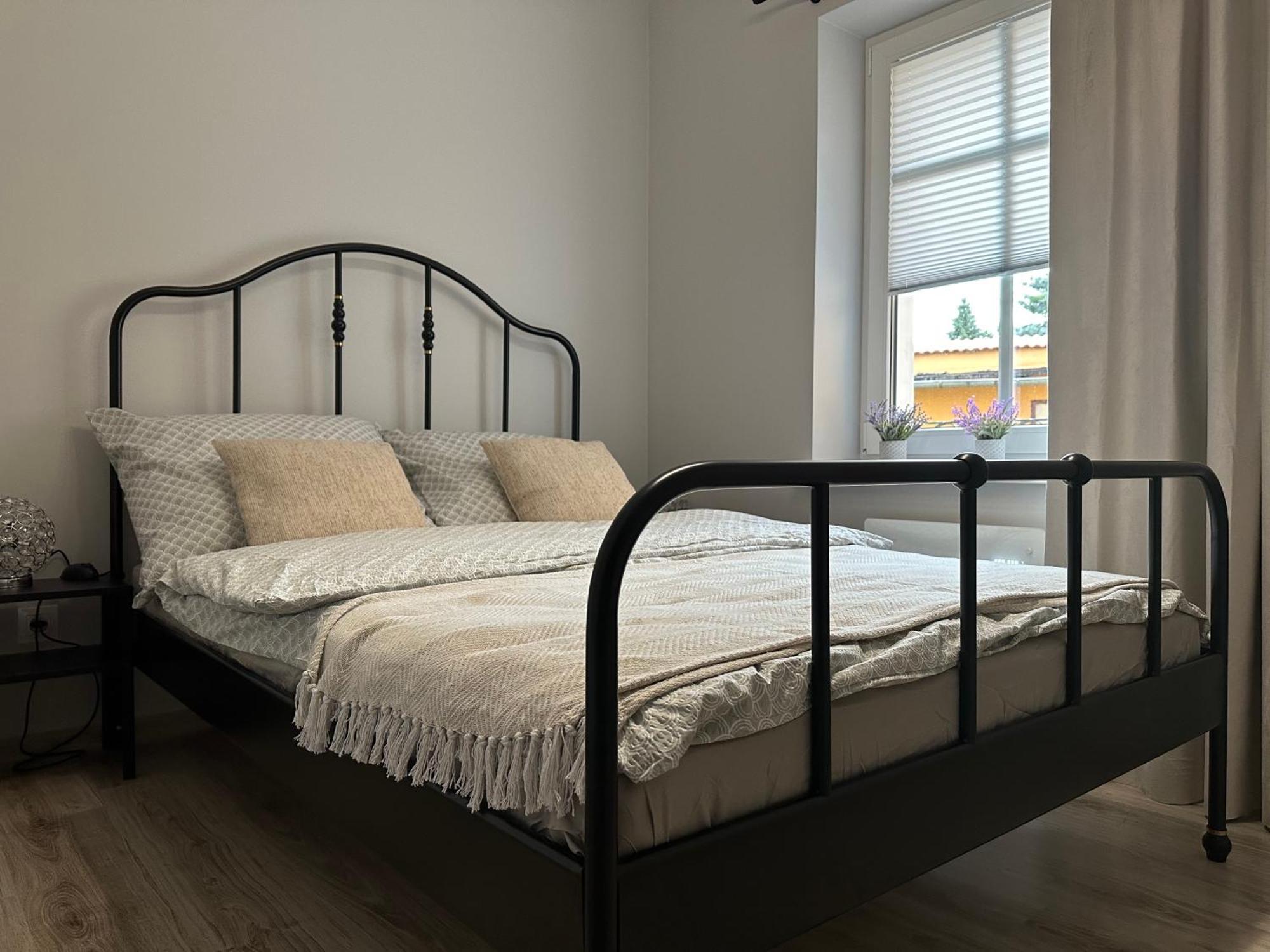 Apartament Przy Cieplickich Tezniach Еленя-Гура Экстерьер фото